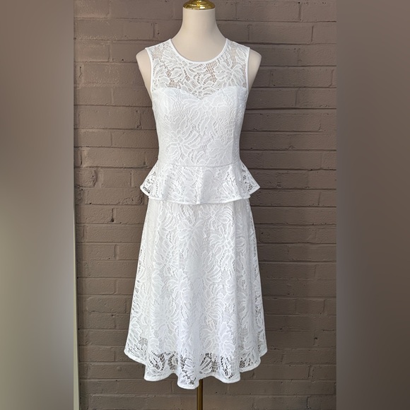 Lilly Pulitzer Dresses & Skirts - Lilly Pulitzer NWOT white lace peplum dress 4